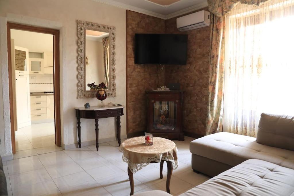 Apartmán Due Minuti Dal Mare Con Balcone Vista Mare Tropea Exteriér fotografie